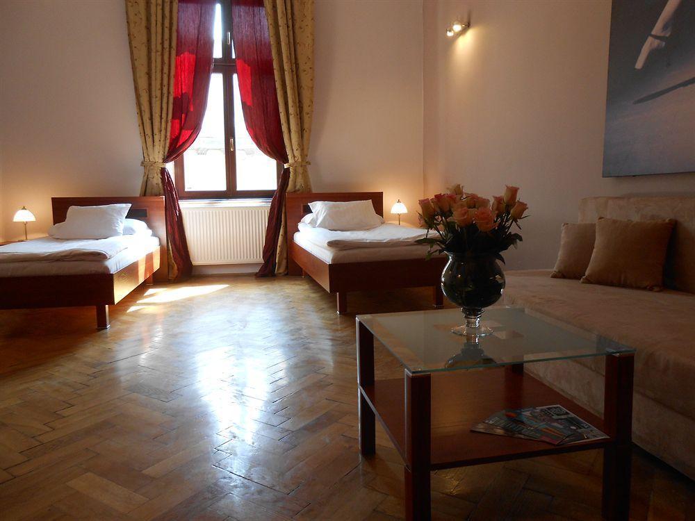 Tango House Bed & Breakfast Cracovie Extérieur photo