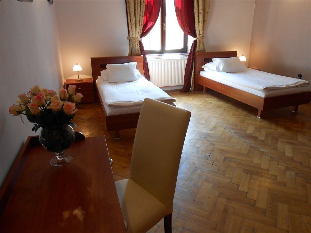 Tango House Bed & Breakfast Cracovie Extérieur photo