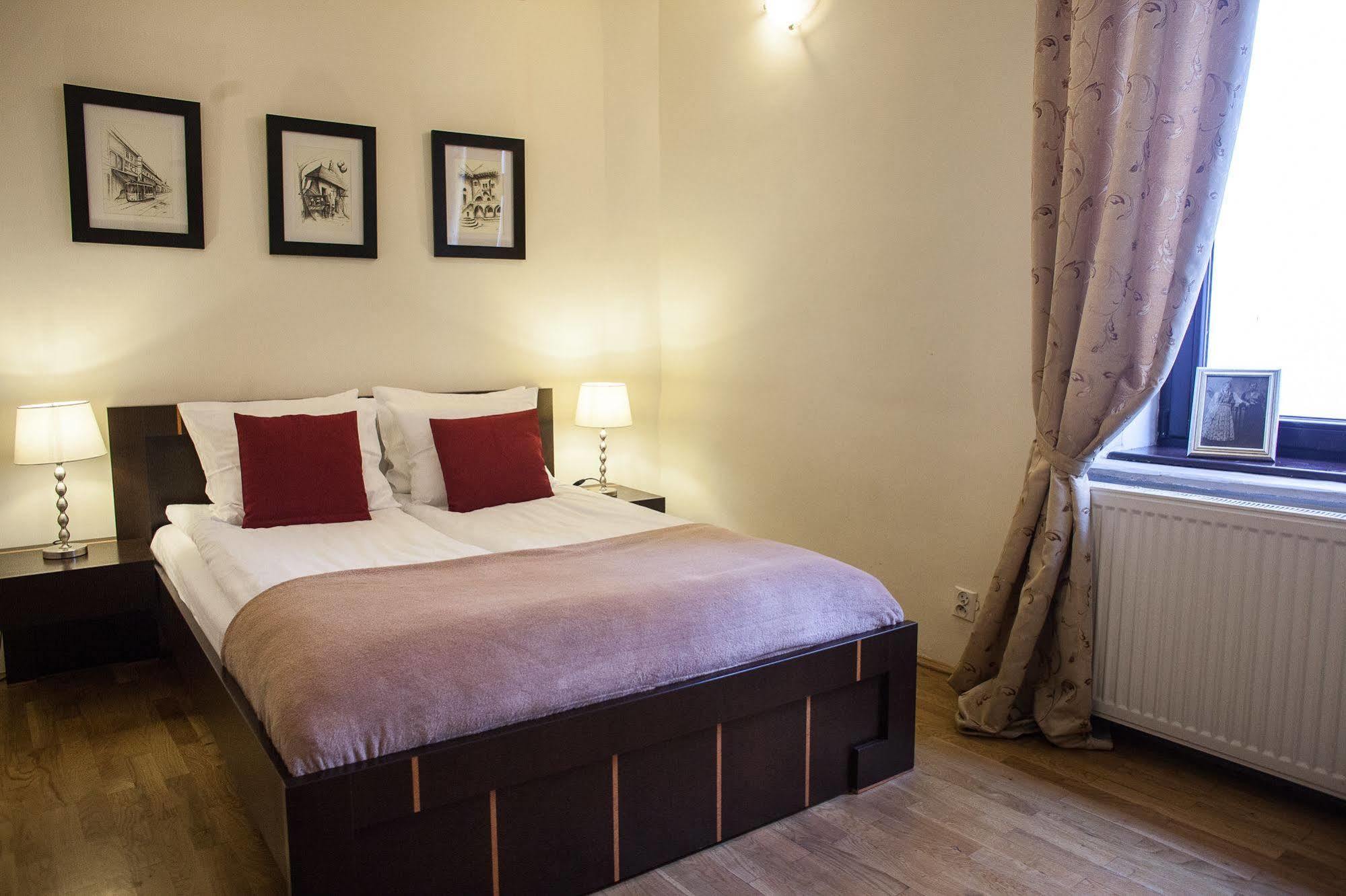 Tango House Bed & Breakfast Cracovie Extérieur photo