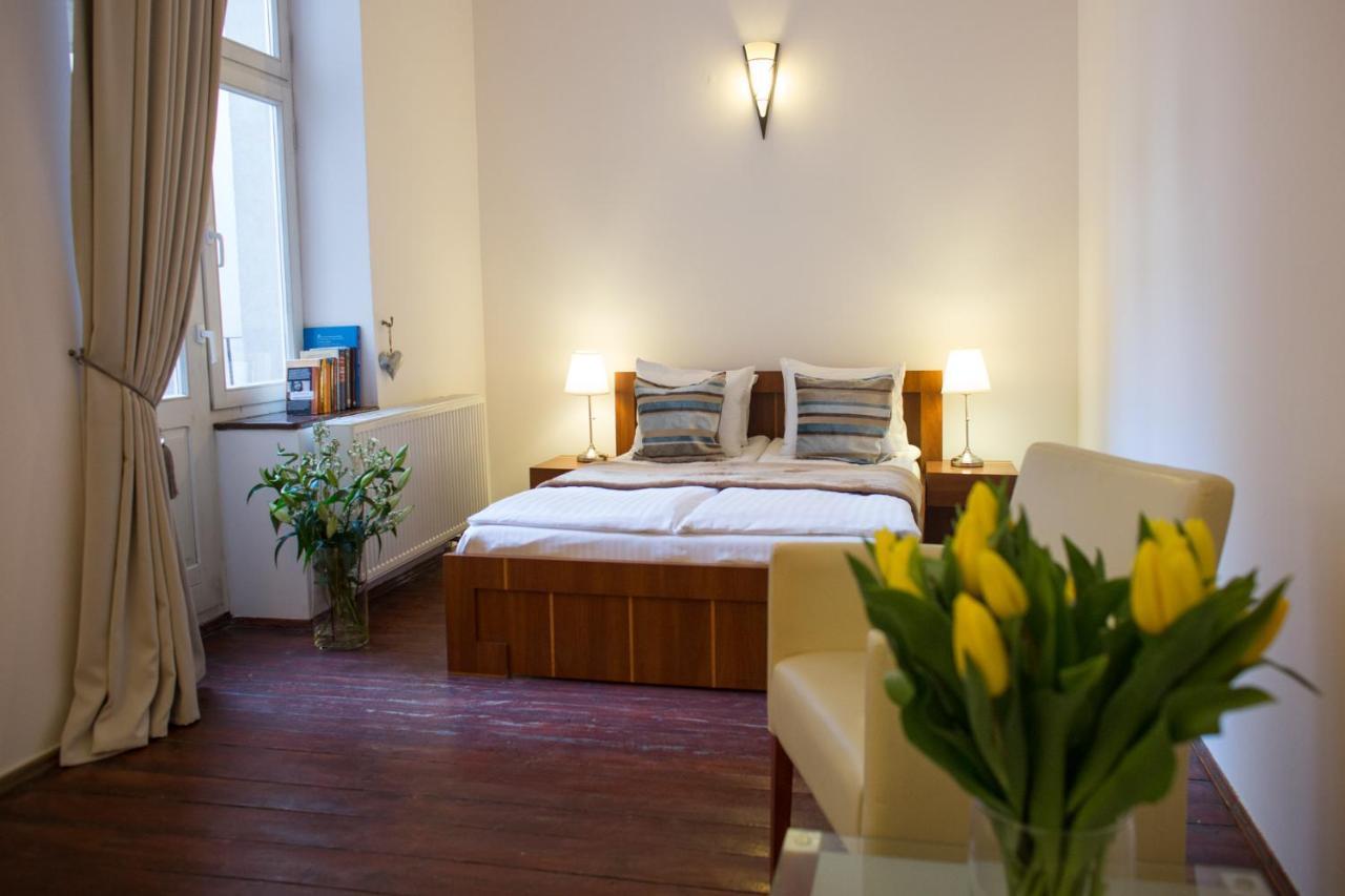 Tango House Bed & Breakfast Cracovie Extérieur photo